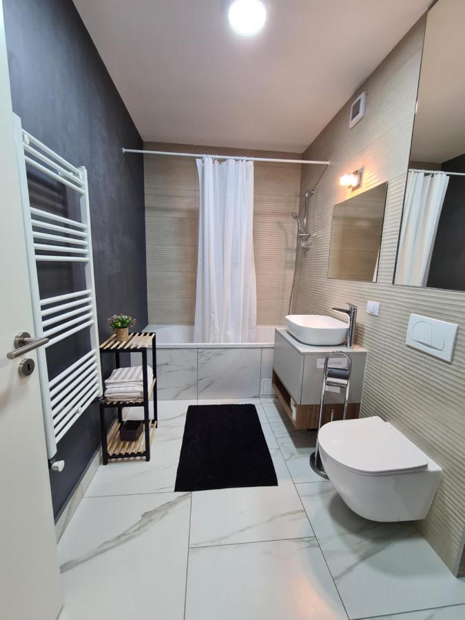 Studio Red Appartement Braşov Buitenkant foto