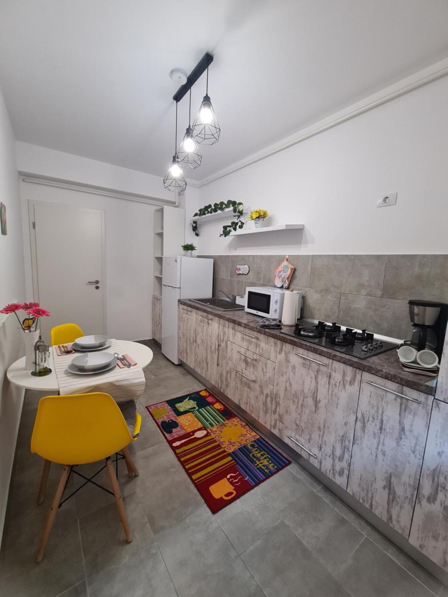 Studio Red Appartement Braşov Buitenkant foto